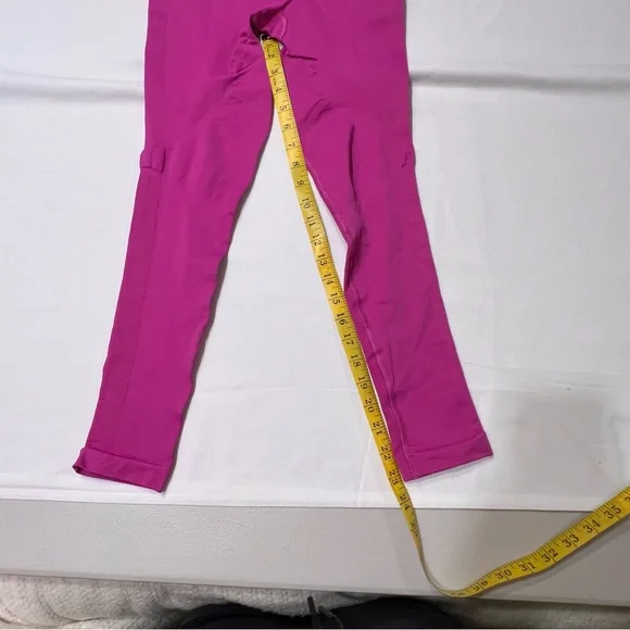 Lululemon Zone In Tight
Raspberry  Size 8 - Picture 5 of 11